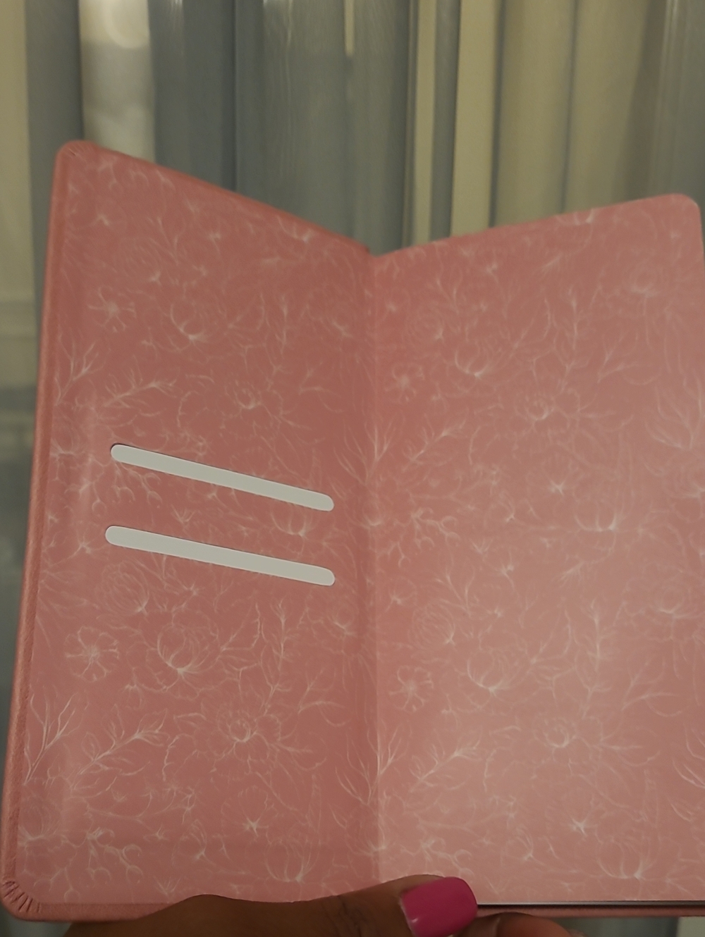 2027 Weekly Planner Pink Faux Leather with Gold Foil - Picture 9 of 10